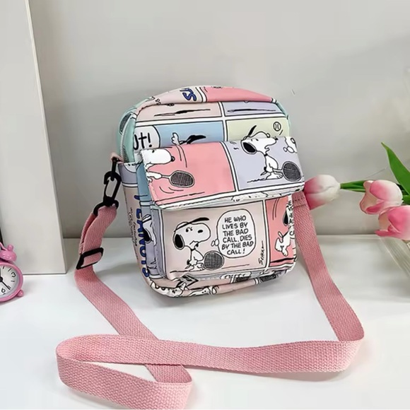 Handbags - ✨Snoopy Crossbody Bag✨